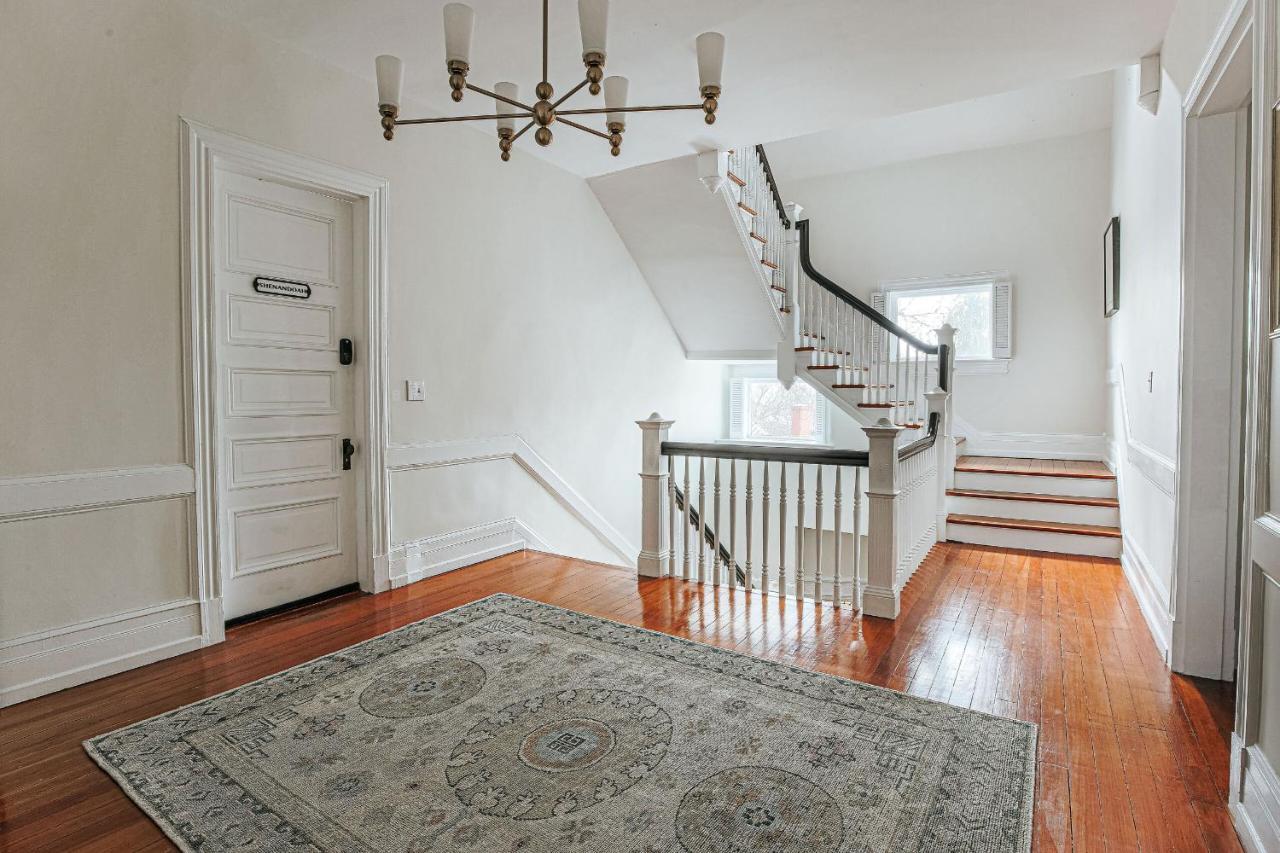 The Historic Berkeley Place Staunton Exterior foto